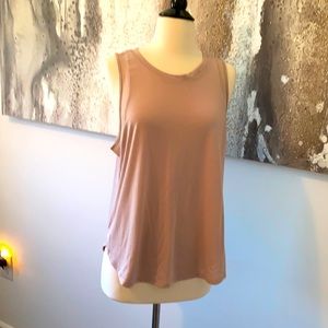 Old Navy Go-Dry tank, mesh trim asymmetrical hem